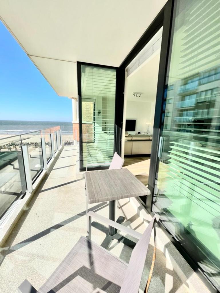 Luxury Suite Koksijde 310 - Adults Only Bagian luar foto